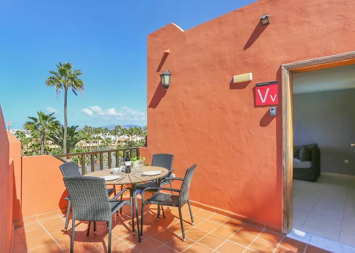 Oasis Royal Apartman *