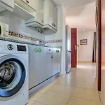 Oasis Royal Κοραλέχο