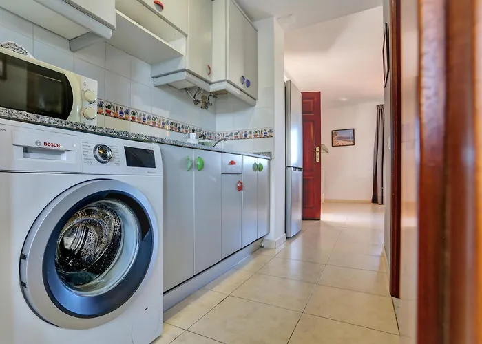 Oasis Royal كوراليهو